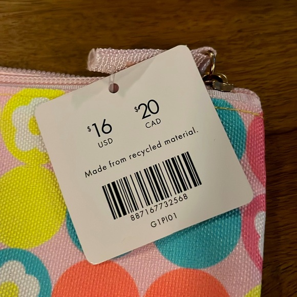 Beautiful cosmetics case. NWT/NWOB.  Made of recycled material. - Picture 4 of 4